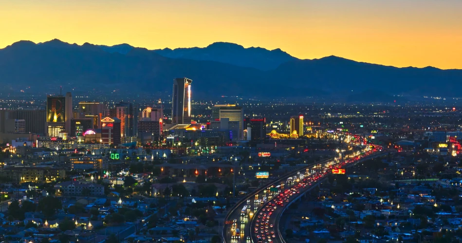 Outdoor Adventures in Los Angeles: Hiking Trails, Beaches & Scenic Views